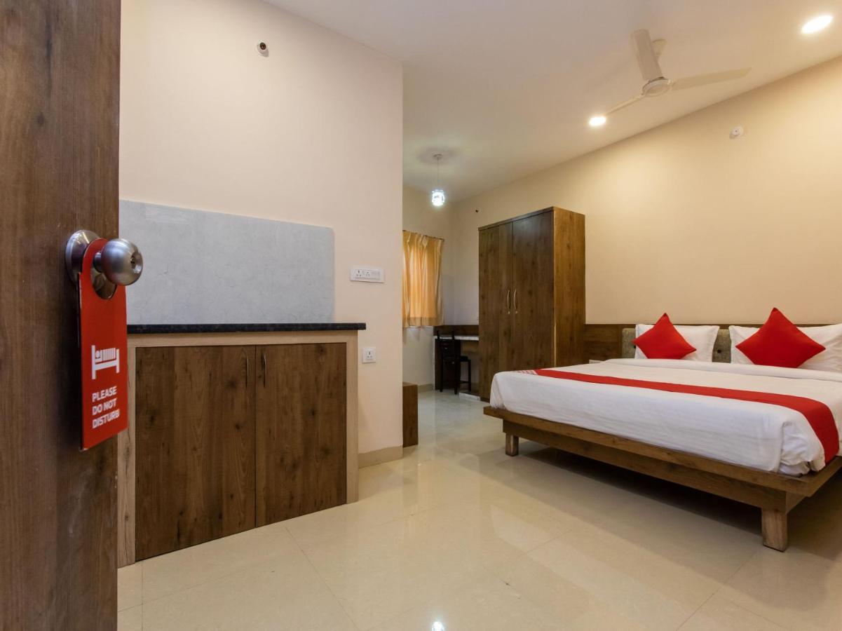 Oyo 72937 Hotel Tyagraj Агра Экстерьер фото