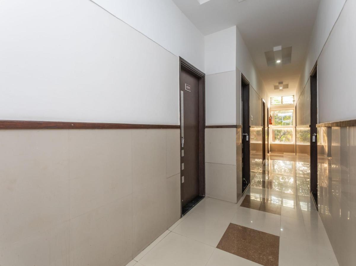 Oyo 72937 Hotel Tyagraj Агра Экстерьер фото